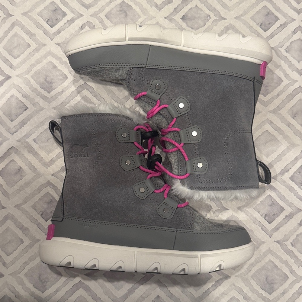 Sorel Childrens Sorel Explorer™ Lace Up ~ Big Girls/ Size 5 - Picture 3 of 4